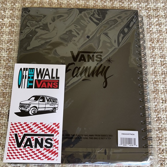 Vans Family notebook & Stickers - Picture 10 of 13